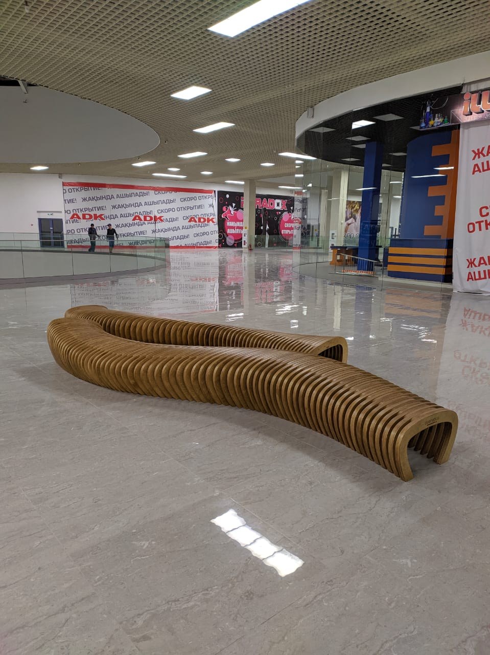 Parametric bench GL2.11 at ADK RIVER Mall Oskemen · photo 1 of 3
