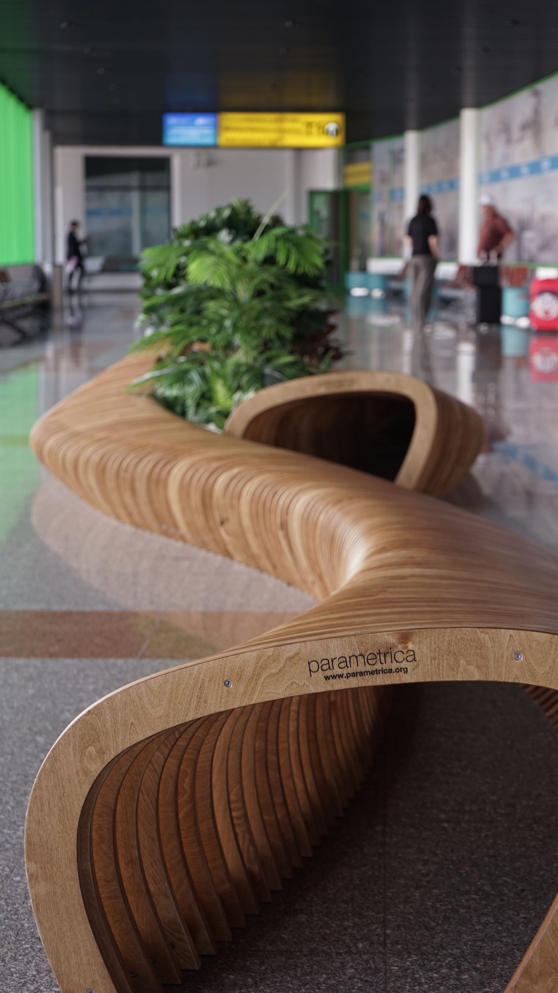 Parametric bench GL4.13 at Astana International Airport Astana · photo 4 of 11