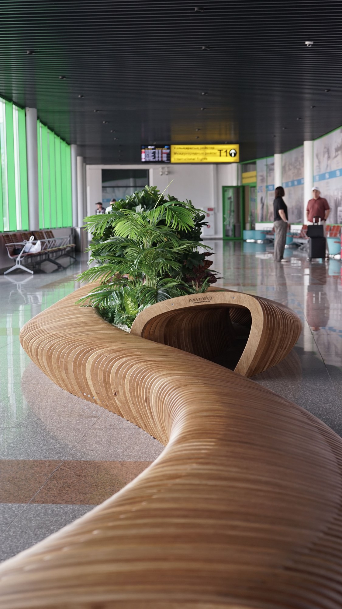 Parametric bench GL4.13 at Astana International Airport Astana · photo 5 of 11
