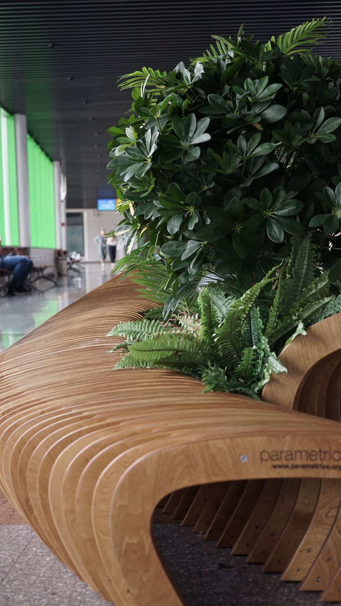 Parametric bench GL4.13 at Astana International Airport Astana · photo 10 of 11