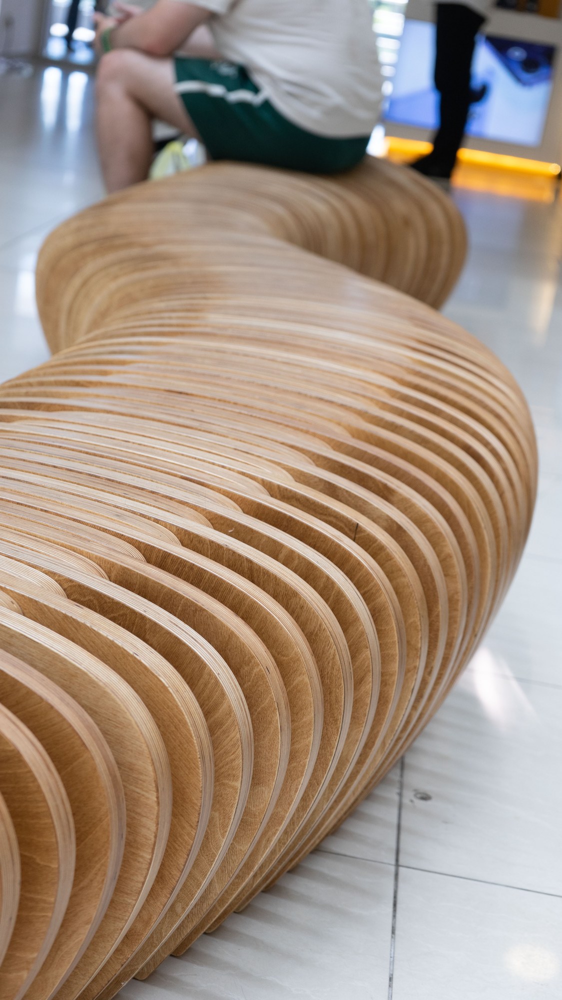 Parametric bench L2.1 at NEXT Mall Tashkent · photo 3 of 12