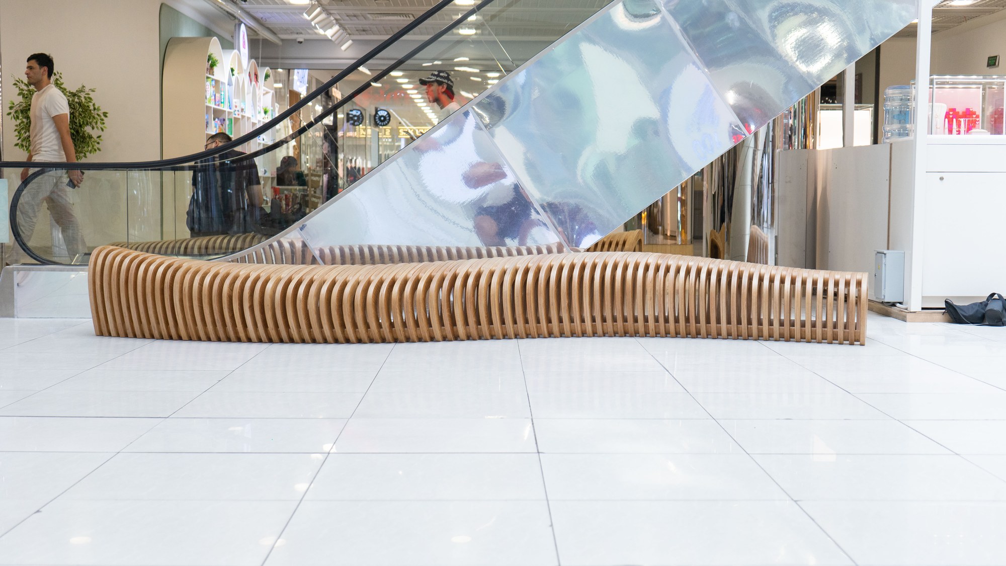 Parametric bench L2.1 at NEXT Mall Tashkent · photo 9 of 12