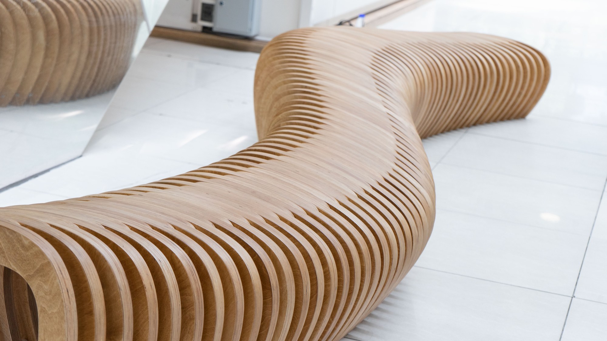 Parametric bench L2.1 at NEXT Mall Tashkent · photo 10 of 12