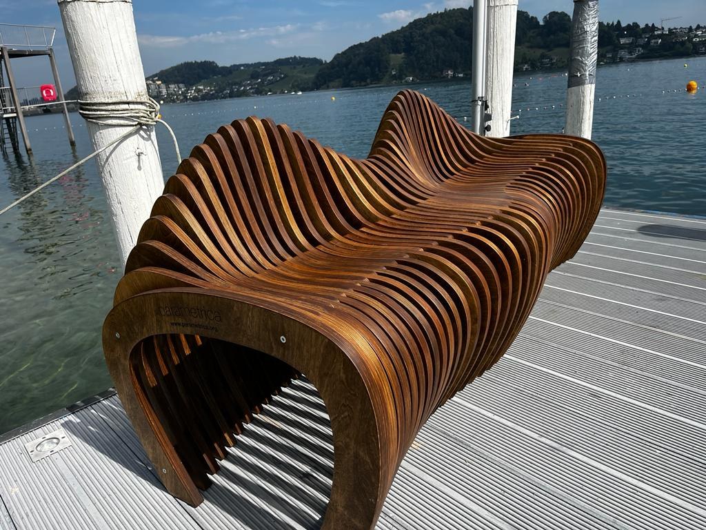LAKE Lucern, Lucerne — parametric bench S3.32 · photo 5 of 7
