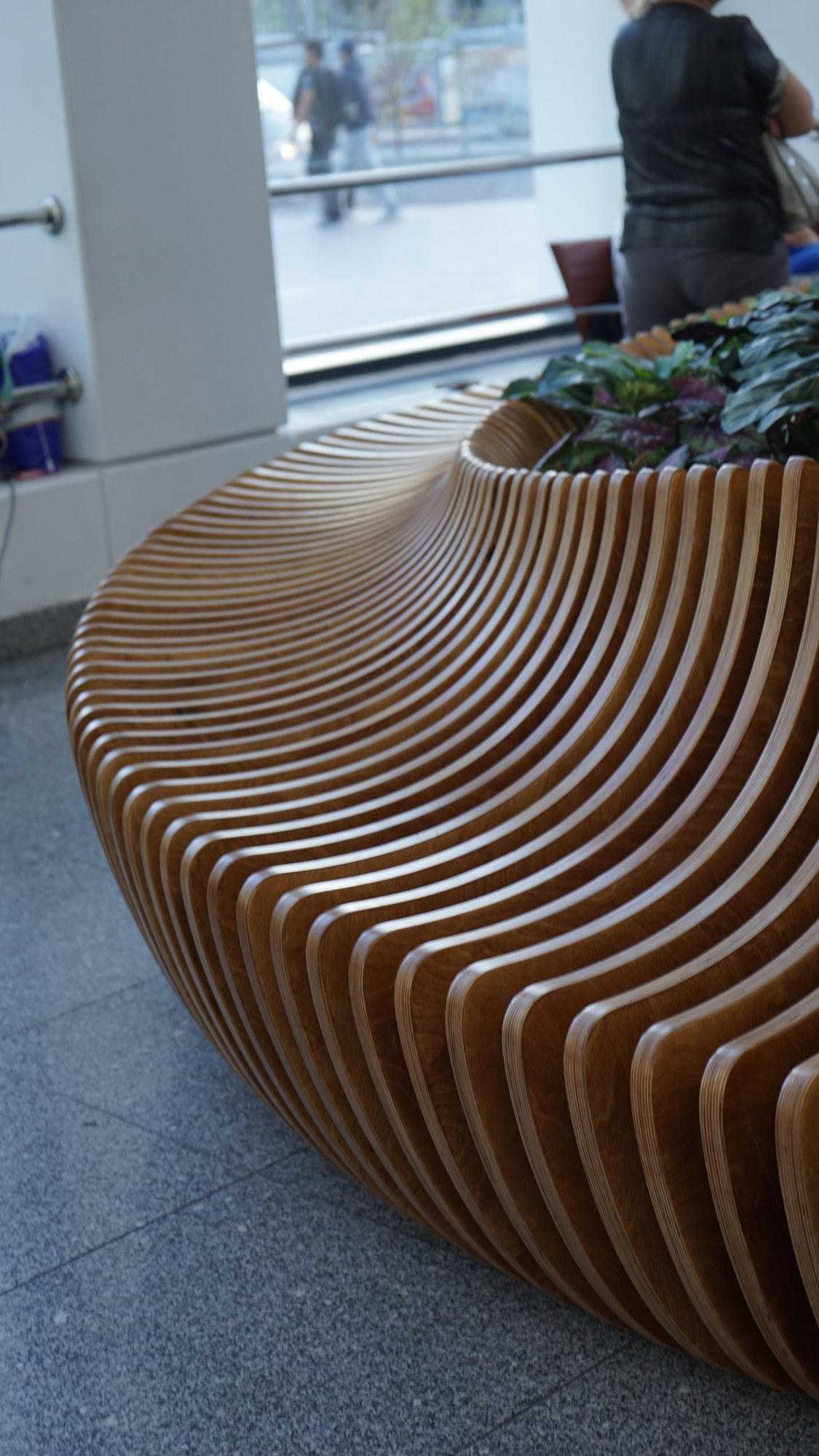Parametric bench Gi-5.1 at Astana International Airport Astana · photo 2 of 9