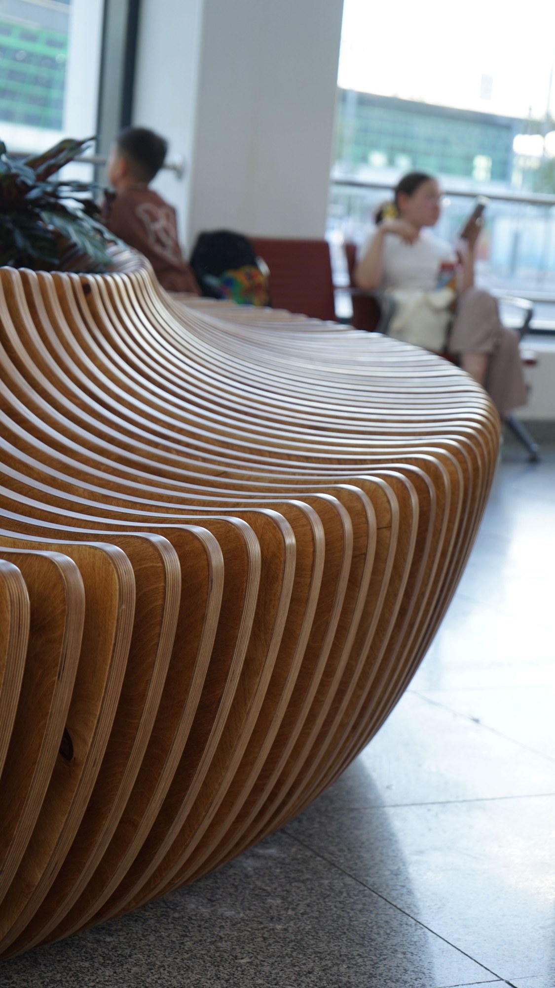 Parametric bench Gi-5.1 at Astana International Airport Astana · photo 3 of 9
