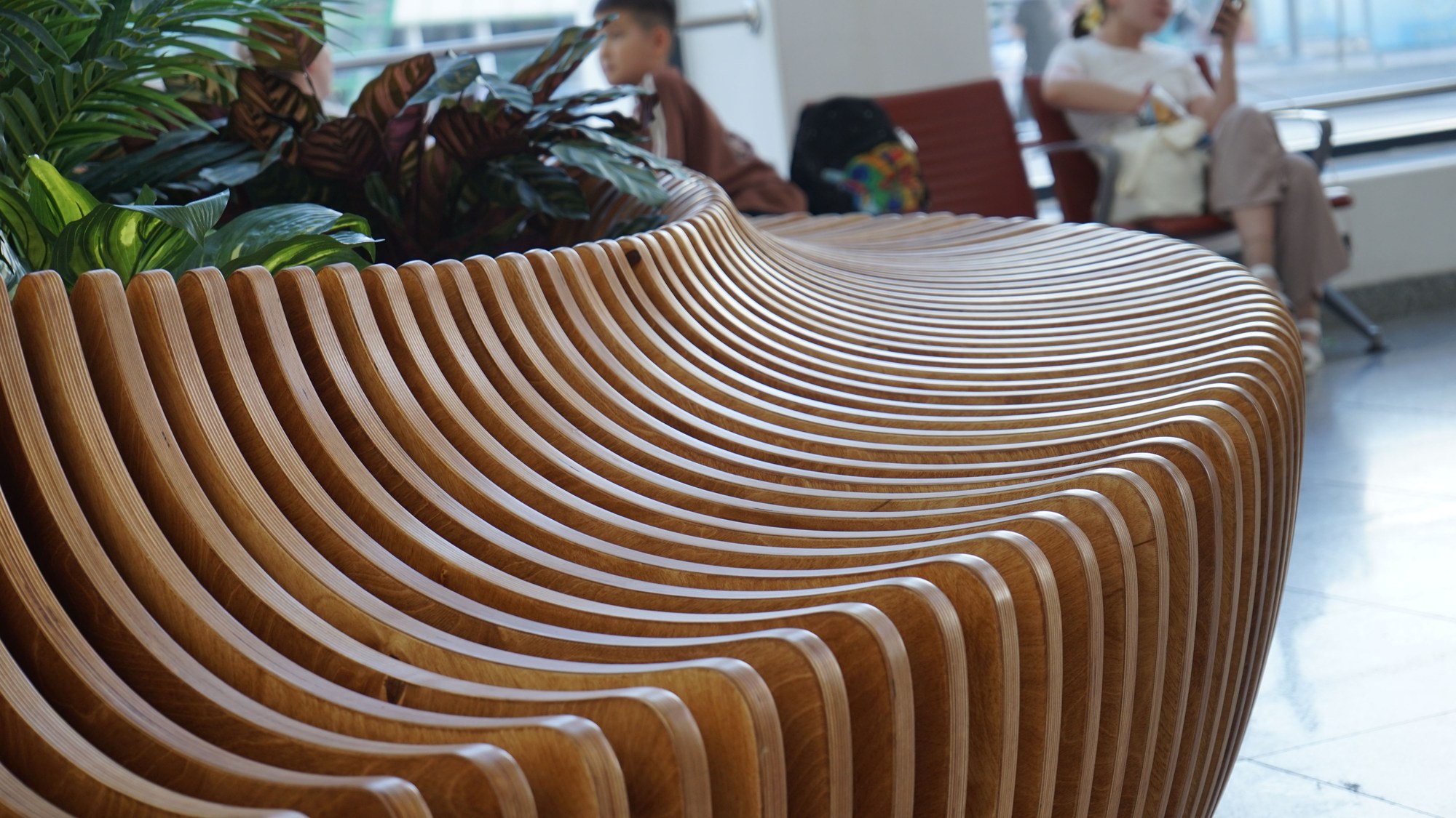Parametric bench Gi-5.1 at Astana International Airport Astana · photo 4 of 9