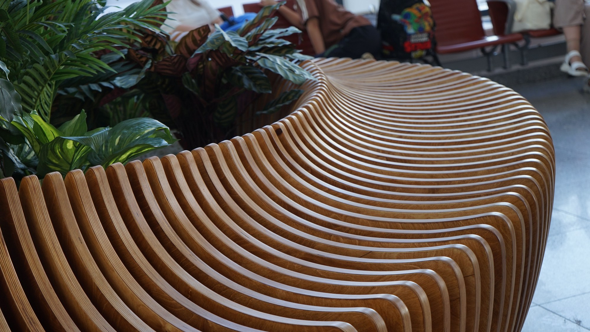 Parametric bench Gi-5.1 at Astana International Airport Astana · photo 5 of 9