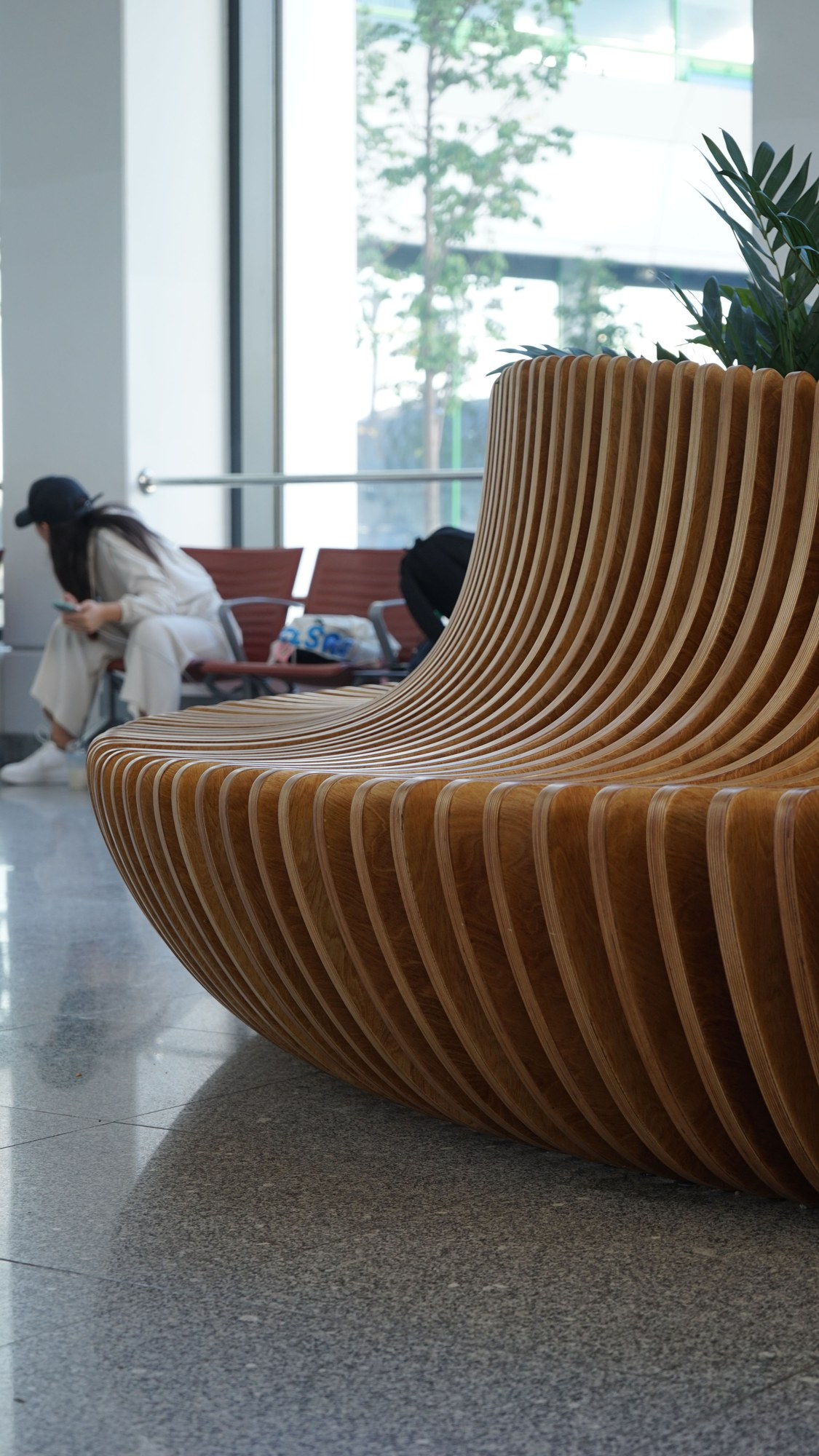 Parametric bench Gi-5.1 at Astana International Airport Astana · photo 6 of 9