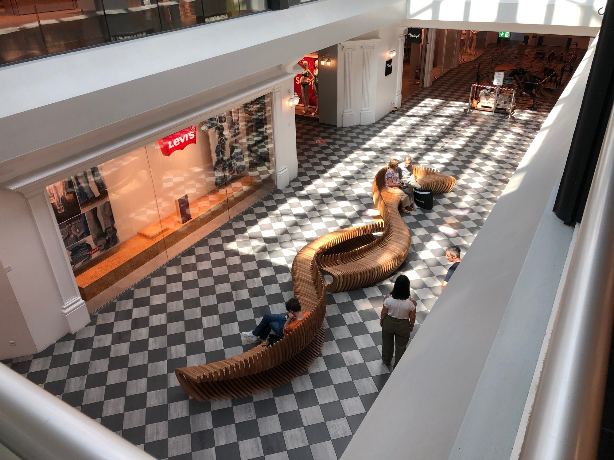 FOXTOWN MENDRISIO, Mendrisio — parametric benches